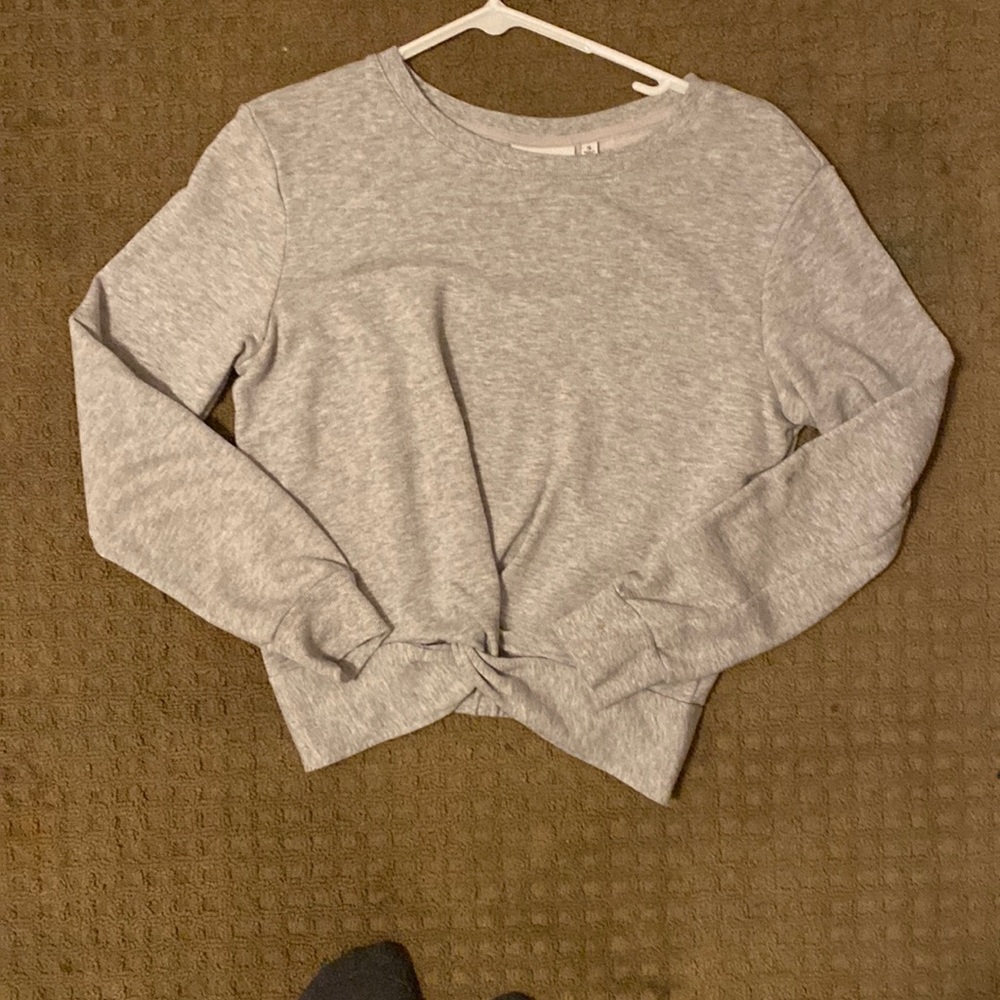 Knotted crop top hoddie